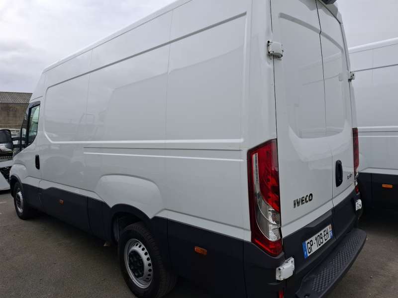 Tôle Daily 35S14V12 2.3 HPi 140 My 2022 Pack Buisn